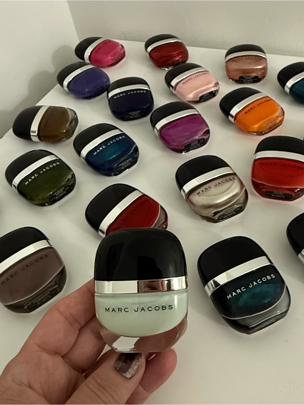 20 MARC JACOBS